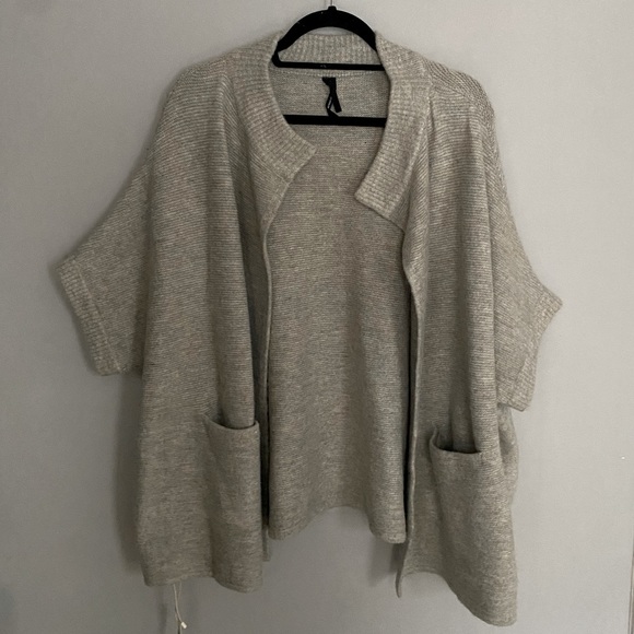 Anthropologie | Anthropologie Brand | Grey Sweater / Cardigan | Size All - Picture 1 of 4